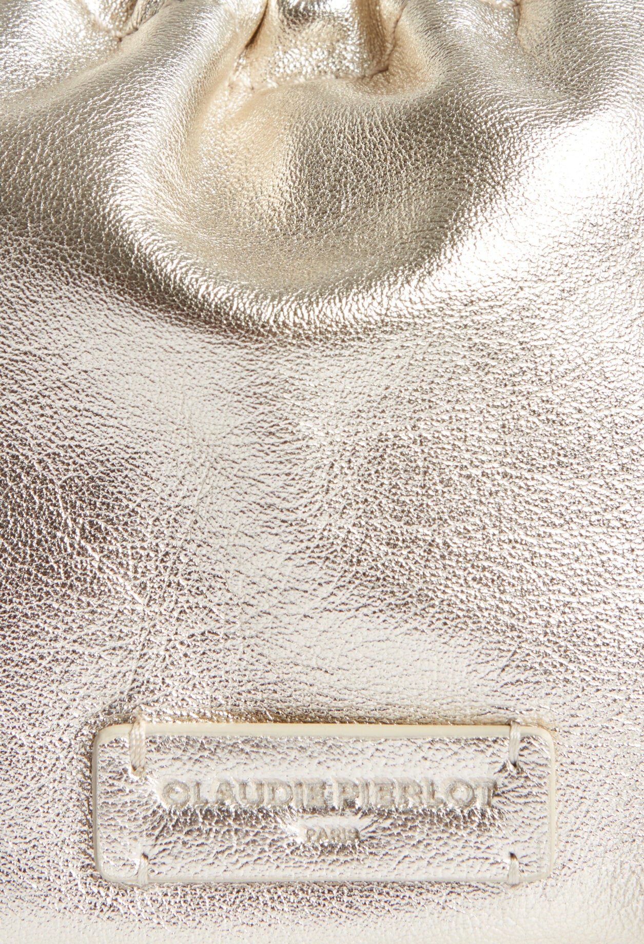 Bolso de piel dorado