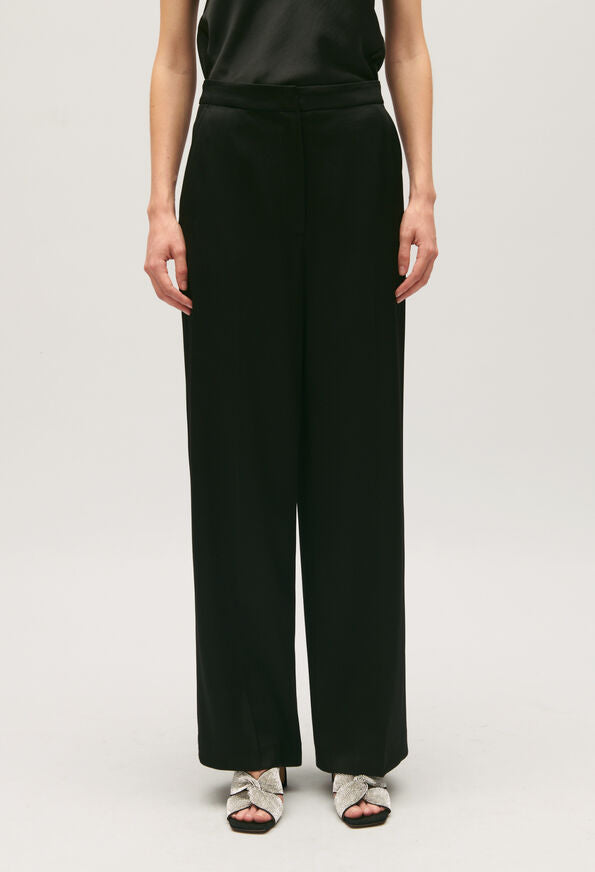 Pantalón de traje satinado negro